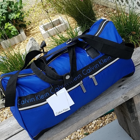 Calvin Klein Other - Calvin Klein Duffle Bag